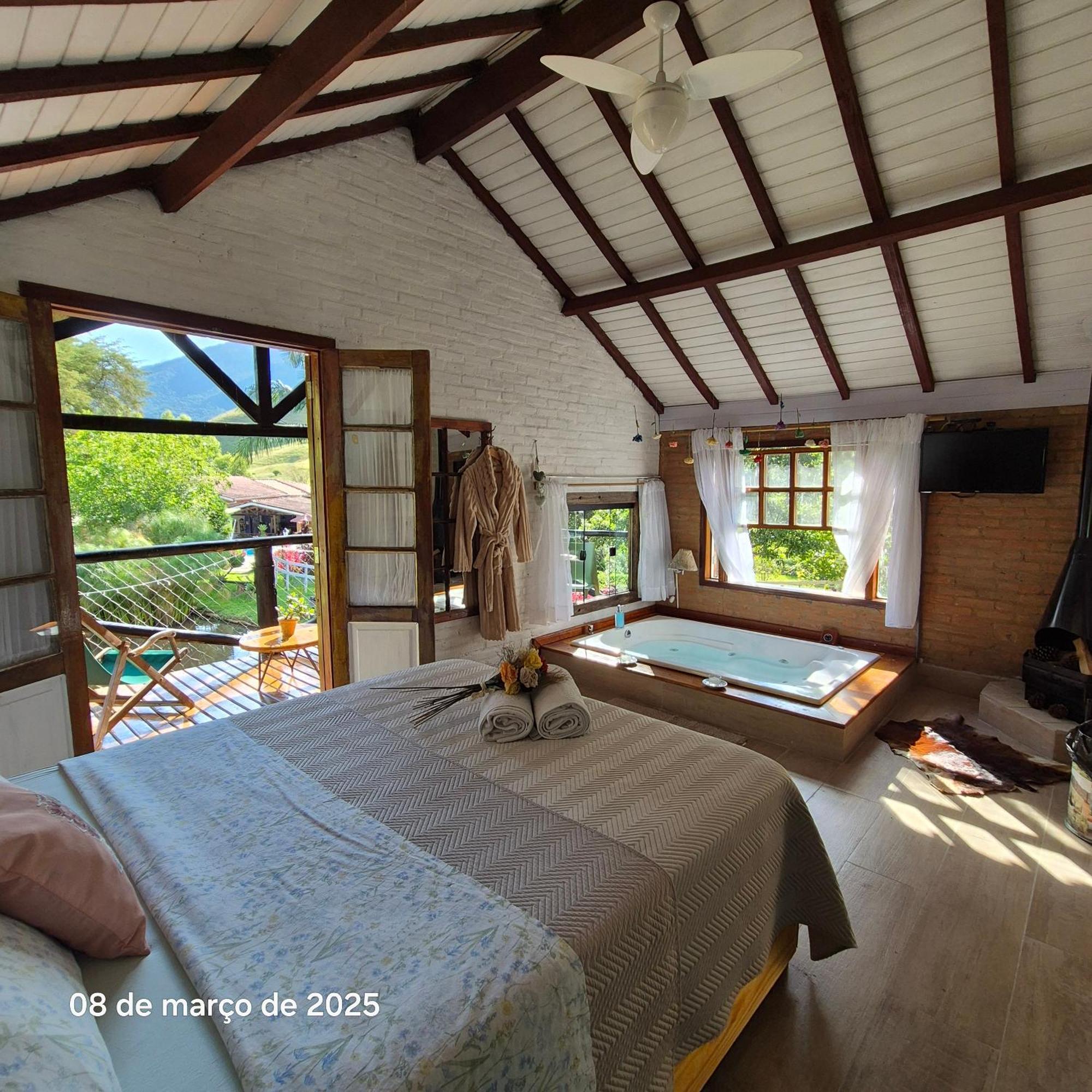 Vale Monte Azul Inn